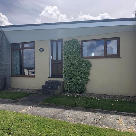 Bungalow 19 Poundstock Bagian luar foto